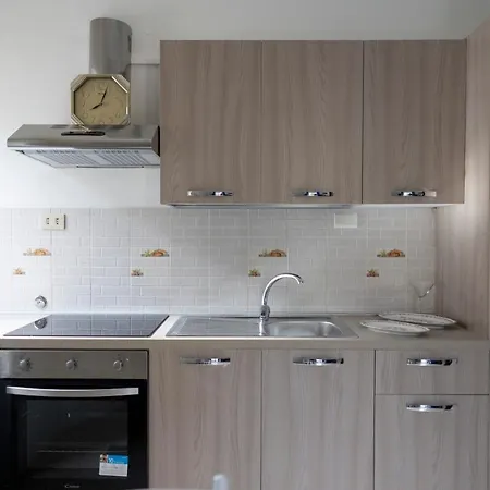 Vintage Sea House Vicino La Del Lungomare 切法卢