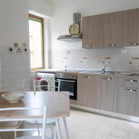 Vintage Sea House Vicino La Del Lungomare * 切法卢