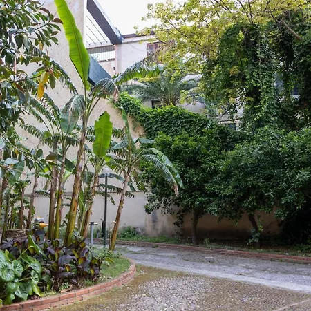 公寓 Vintage Sea House Vicino La Del Lungomare 切法卢